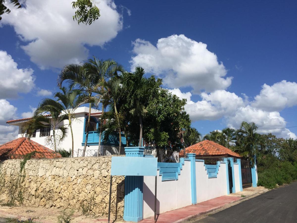 Casa Coral B&B Ла Романа Екстериор снимка