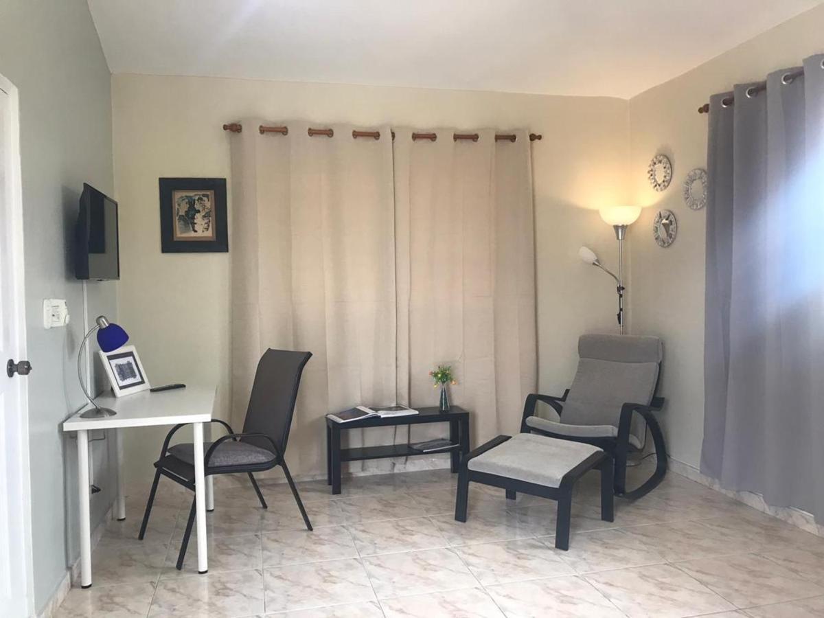 Casa Coral B&B Ла Романа Екстериор снимка