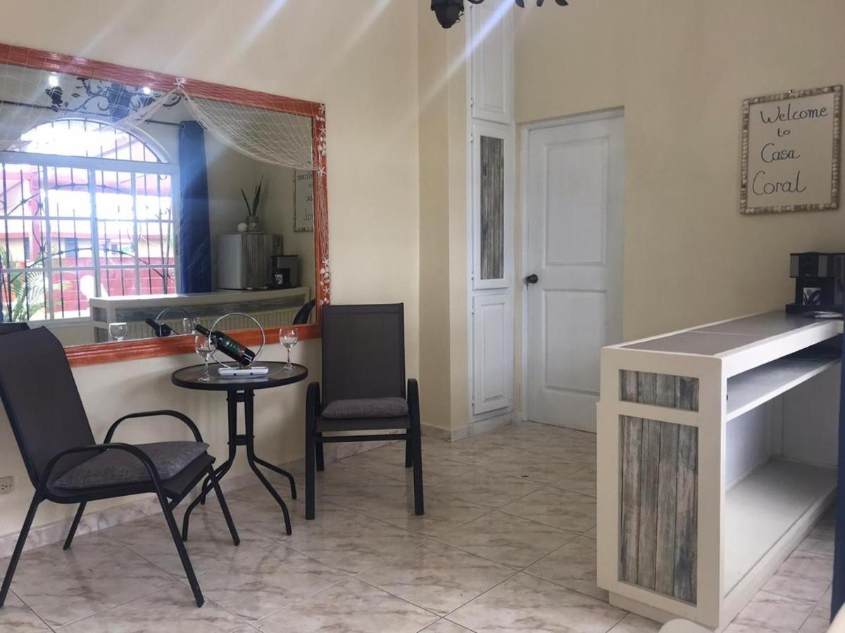 Casa Coral B&B Ла Романа Екстериор снимка